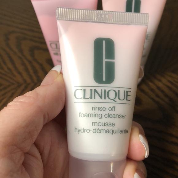COPY - 🌸3/$30🌸Foaming Cleanser - Picture 2 of 3